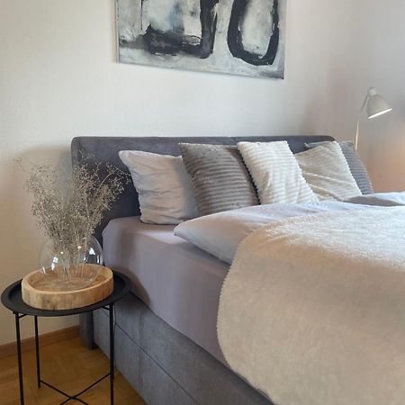 Crown Living Design Apartment - 2 Schlafzimmer - Kueche - Gratis Parkplatz - Abstellraum Fuer Fahrraeder/Ski Mader Dış mekan fotoğraf
