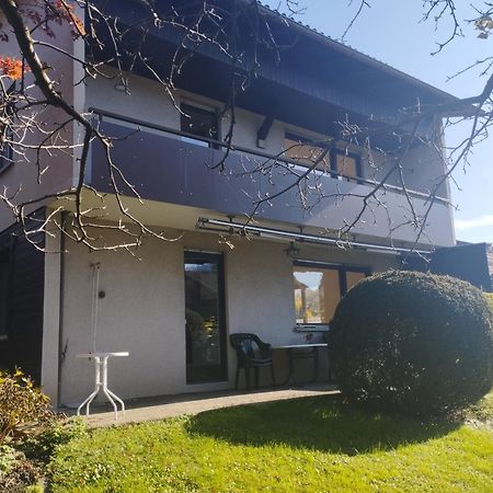 Crown Living Design Apartment - 2 Schlafzimmer - Kueche - Gratis Parkplatz - Abstellraum Fuer Fahrraeder/Ski Mader Dış mekan fotoğraf