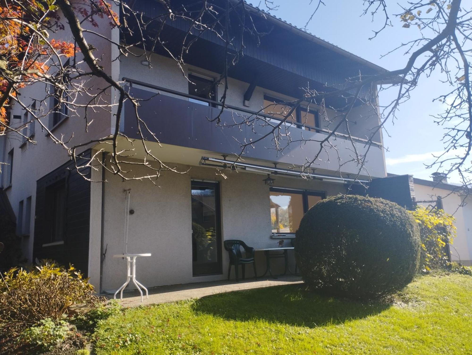 Crown Living Design Apartment - 2 Schlafzimmer - Kueche - Gratis Parkplatz - Abstellraum Fuer Fahrraeder/Ski Mader Dış mekan fotoğraf